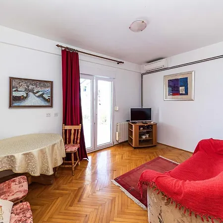 펜션 Awesome In Okrug Gornji With Wifi