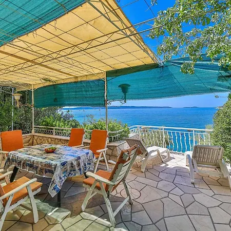 Awesome In Okrug Gornji With Kitchen Holiday home