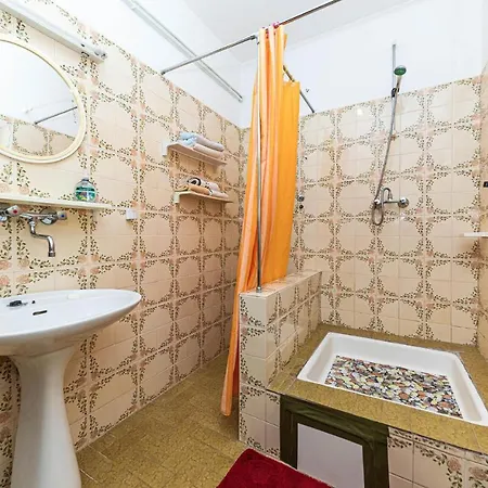Awesome In Okrug Gornji With Kitchen * Trogir